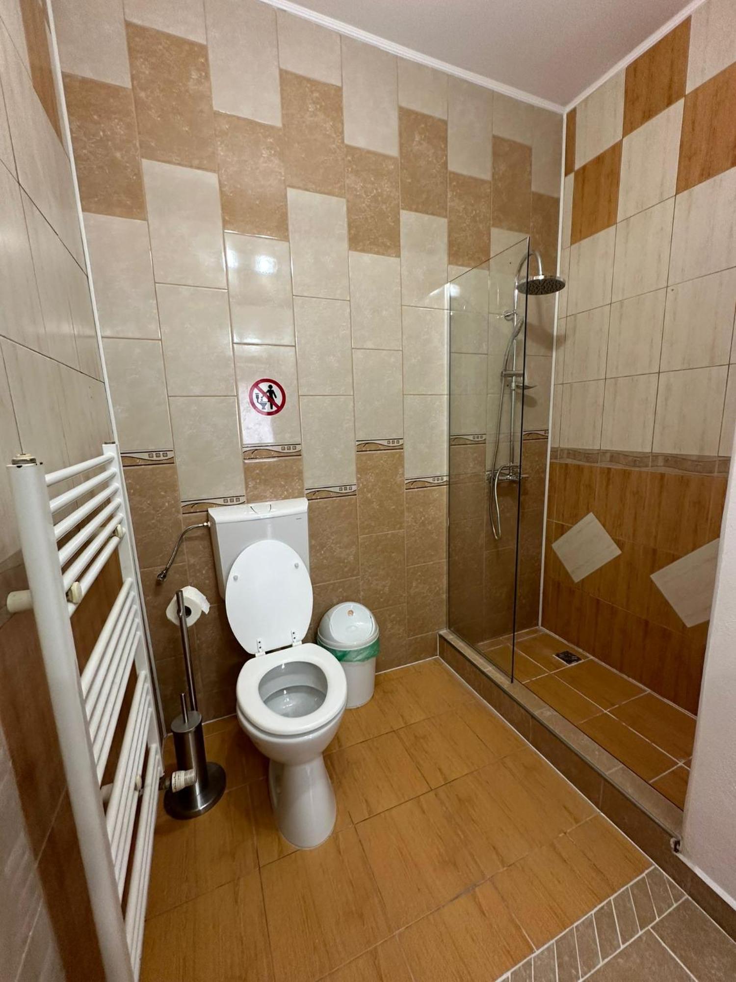 Hotel Dortin Arad Esterno foto